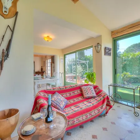 Будинок відпочинку Maison Marine - Happy Антіб