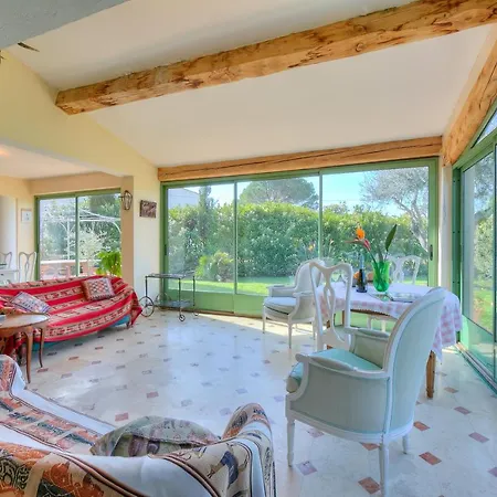 Maison Marine With Private Garden - Happy Rentals Будинок відпочинку Антіб