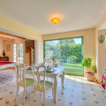 Будинок відпочинку Maison Marine With Private Garden - Happy Rentals *