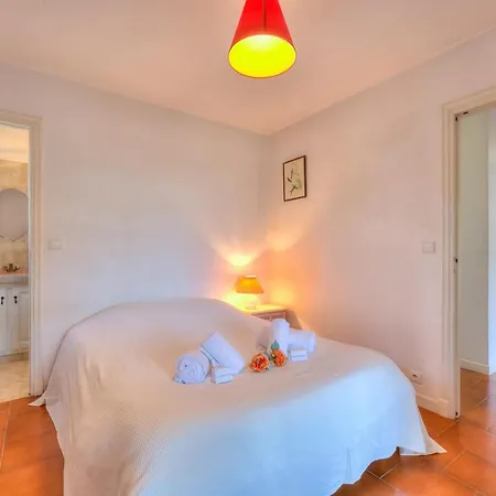 Будинок відпочинку Maison Marine With Private Garden - Happy Rentals Антіб
