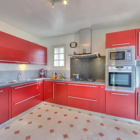 Maison Marine With Private Garden - Happy Rentals
