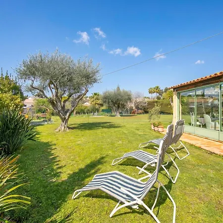 Будинок відпочинку Maison Marine With Private Garden - Happy Rentals